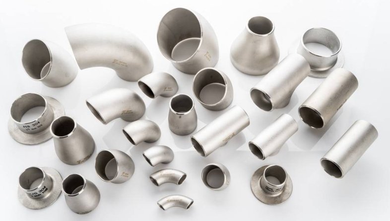 Stainless Steel Pipe Fittings Hero img